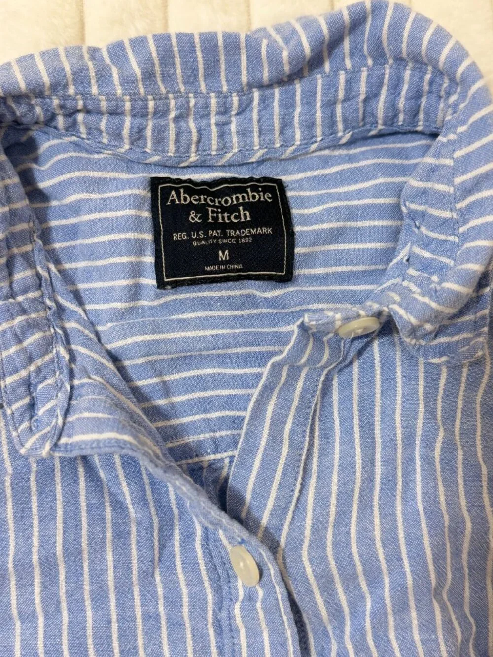 Abercrombie & Fitch Womens M Blue White Striped Button Down Shirt